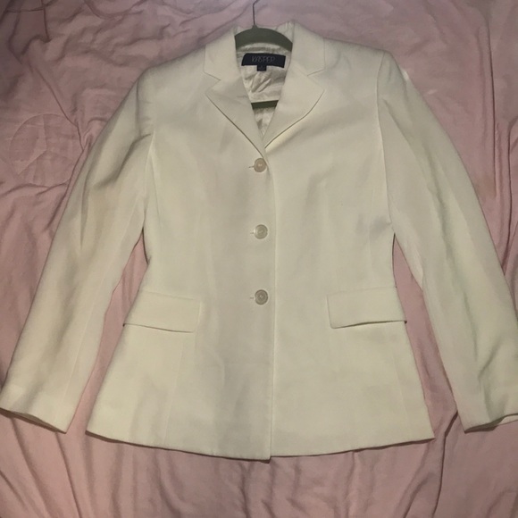Kasper Jackets & Blazers - Kasper White Women Suit Jacket